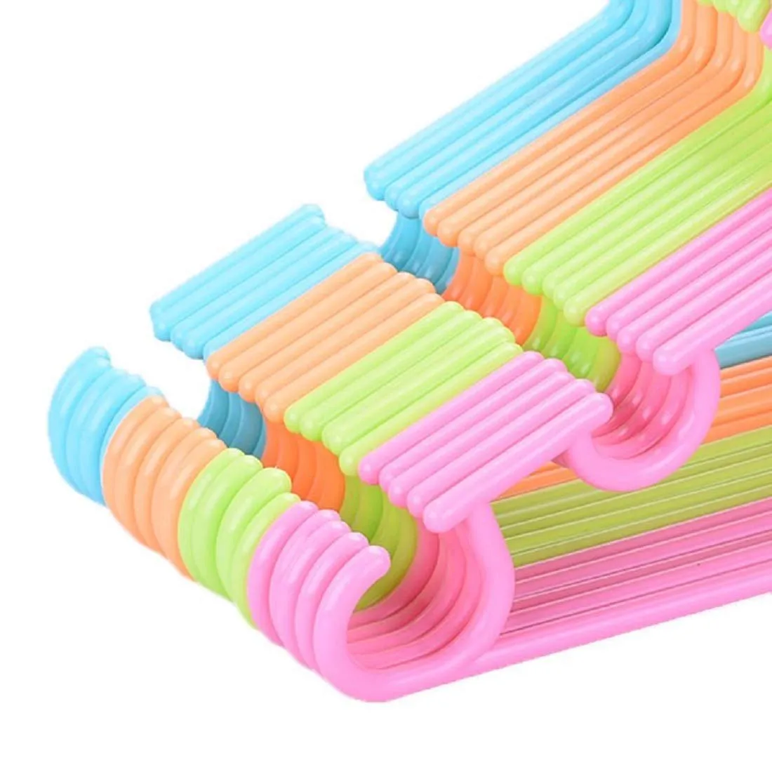 Kuber Industries Plastic 15 Pieces Baby Hanger Set for Wardrobe|Wide Plastic & Anti Rust Hooks|Multipurpose Hanger Organizer (Peach)