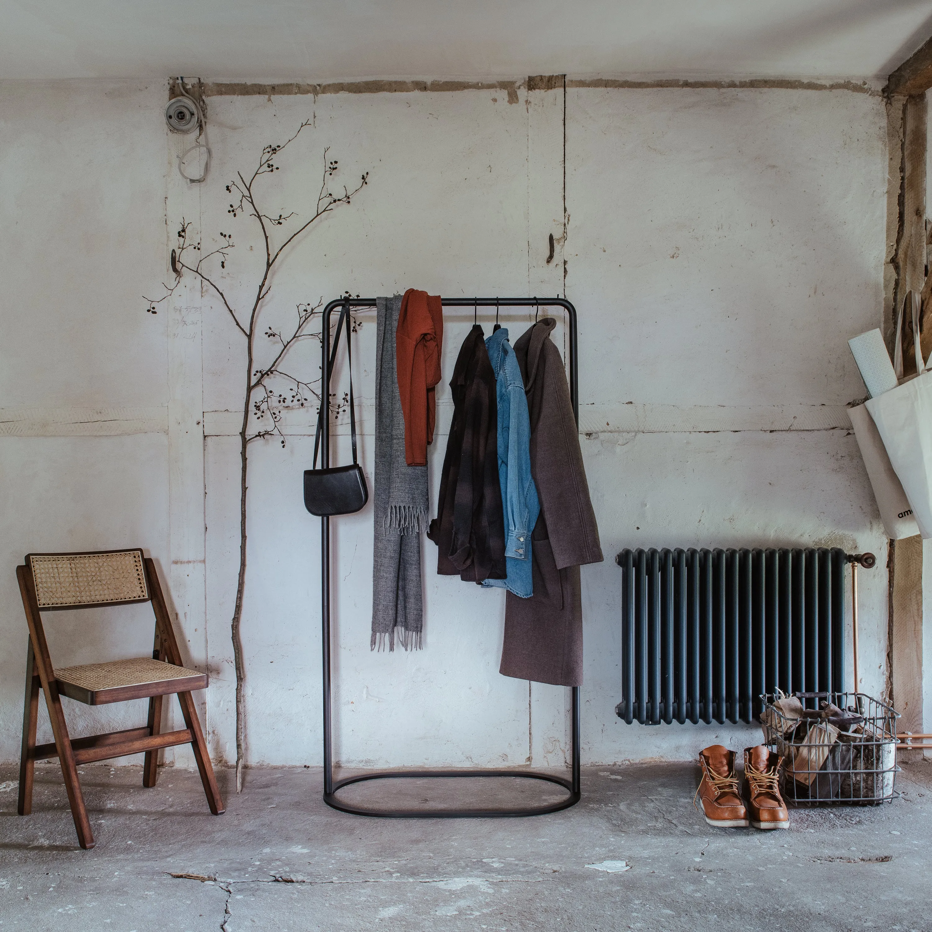 O&O Clothes Rack
