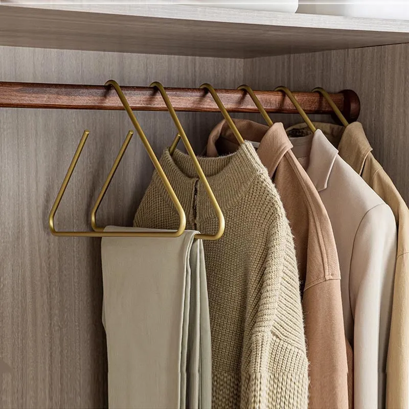 TEEK - Triangle 5pcs Solid Metal Hangers